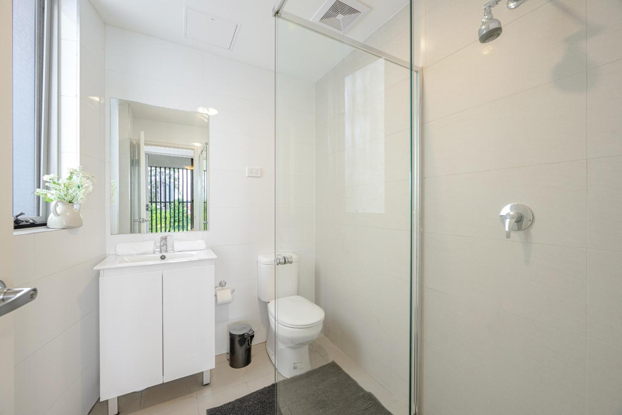 Liverpool Adorable 2Br Apt With Free Parking Warwick Farm Exteriér fotografie